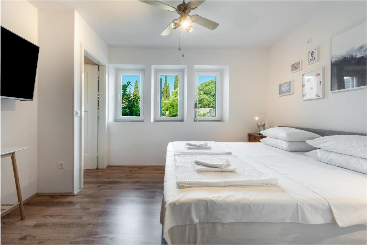 Apartment Near Old Town, Free Parking & Huge Garden Dubrovnik Exterior foto
